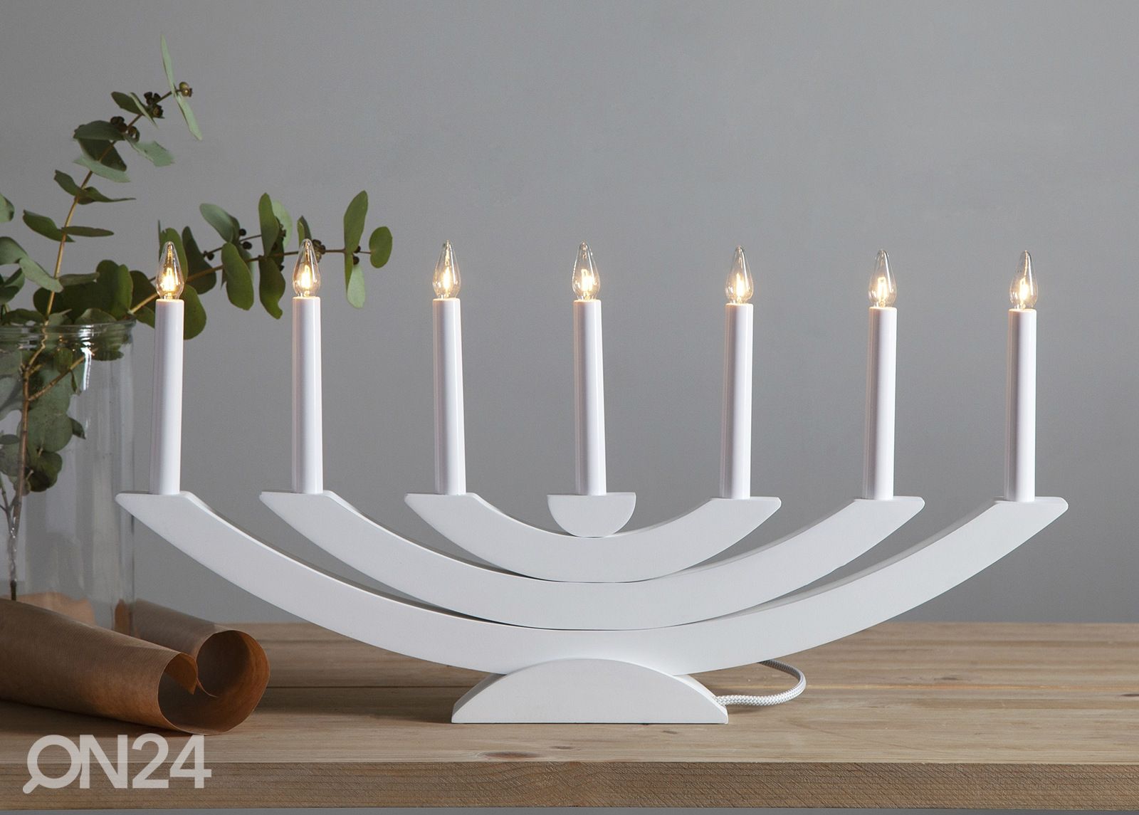 Kynttelikkö Navida kuvasuurennos