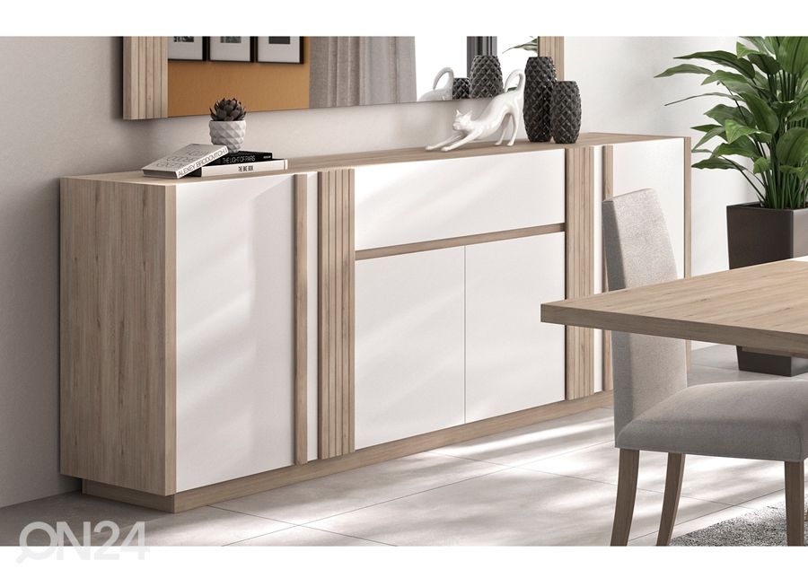 Lipasto Aston kuvasuurennos