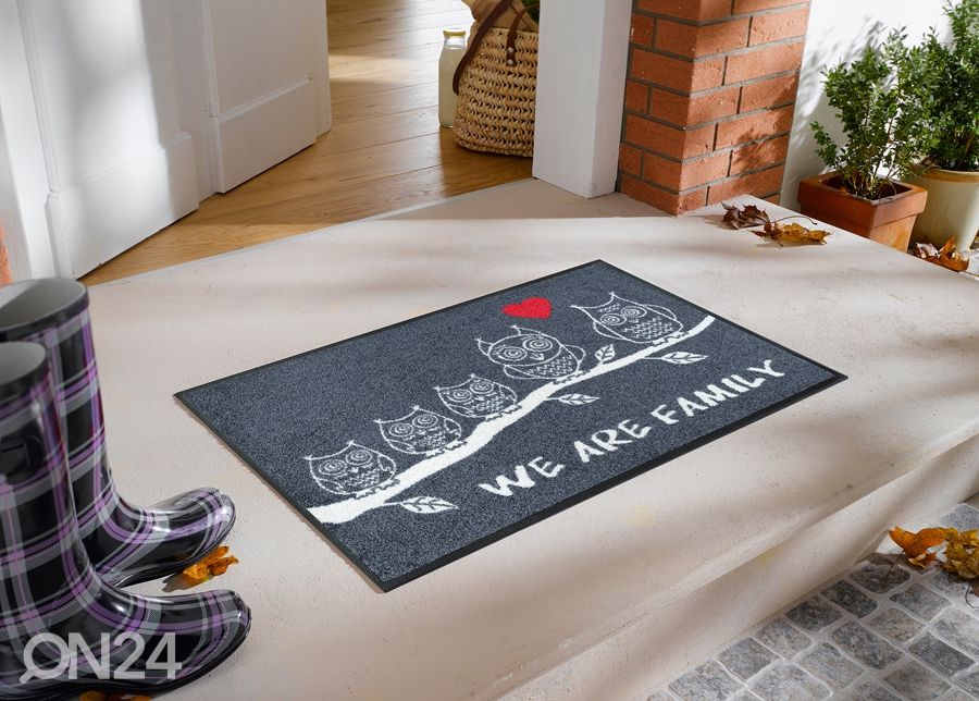 Matto WE ARE FAMILY 50x75 cm kuvasuurennos