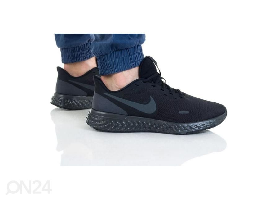 Miesten treenikengät Nike Revolution 5 4EU M BQ6714-004 kuvasuurennos
