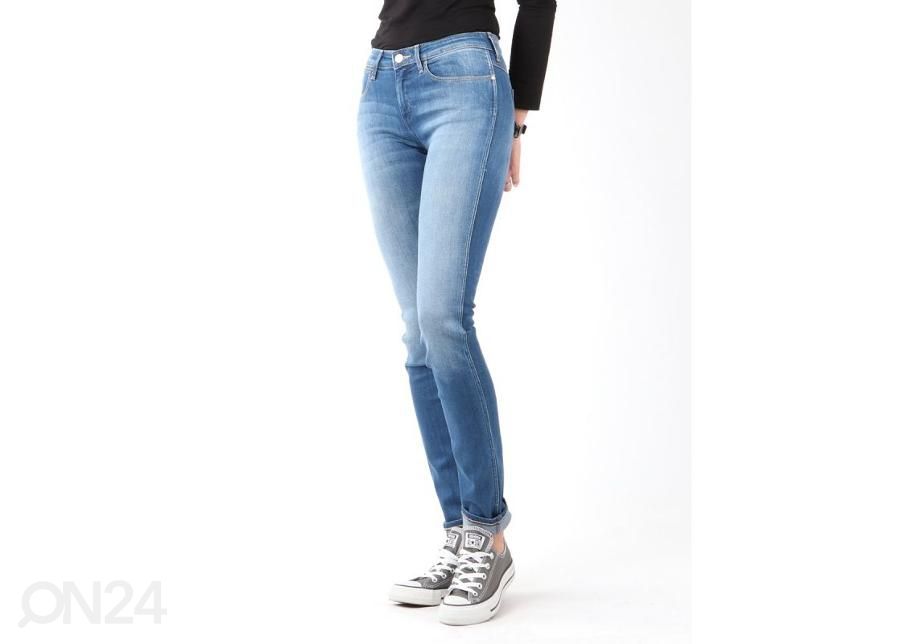 Naisten farkut Wrangler Corynn Aquatic Coral kuvasuurennos