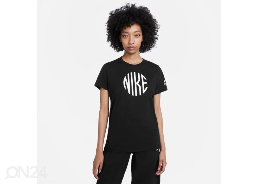Naisten vapaa-ajan paita Nike Sportswear kuvasuurennos