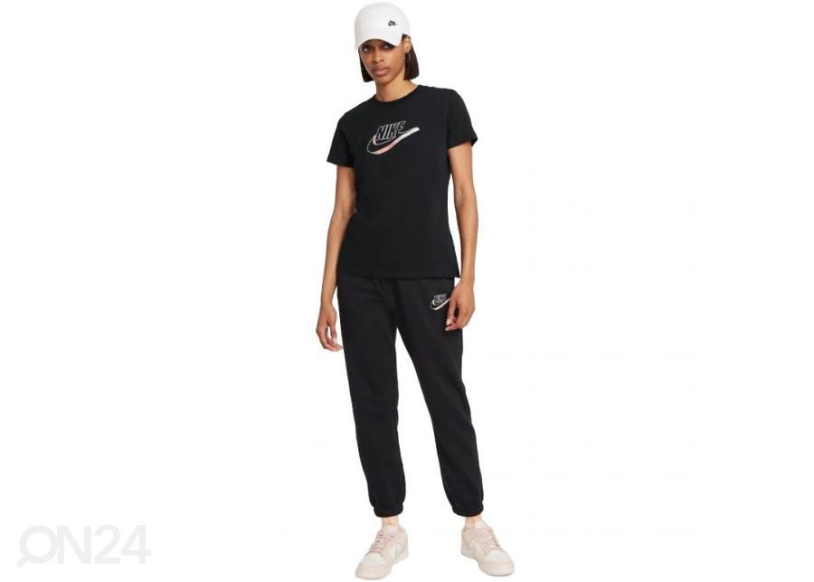 Naisten vapaa-ajan paita Nike Tee Futura kuvasuurennos