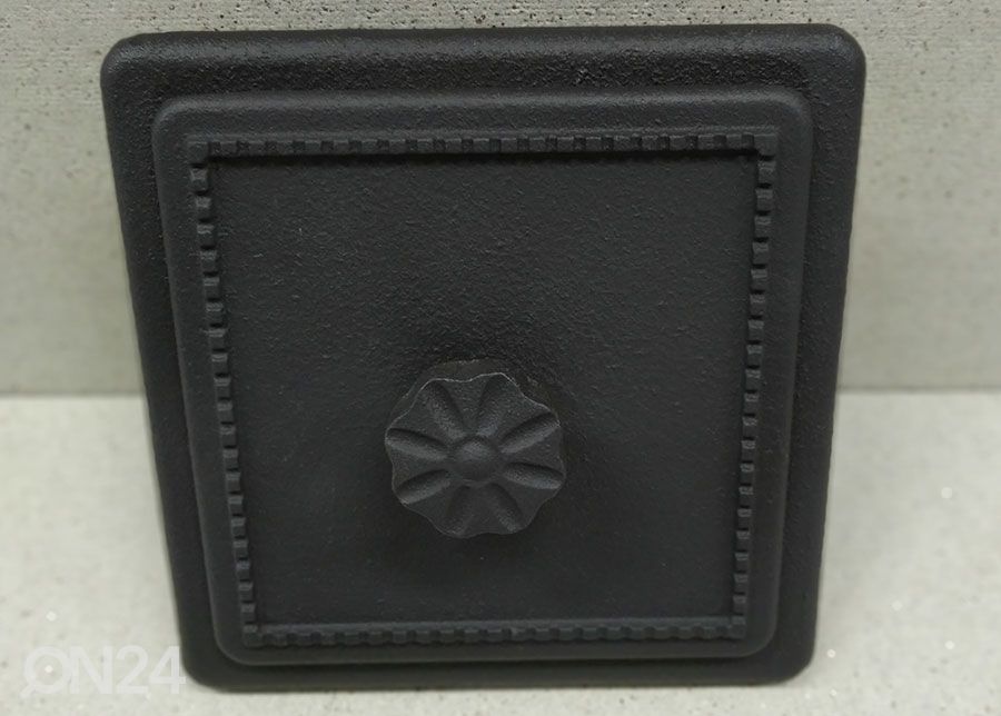 Nokiluukku 17x17 cm vetonupilla, valurautaa kuvasuurennos