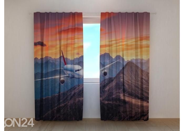 Puolipimentävä kuvaverho Airplane over the Mountains 240x220 cm kuvasuurennos