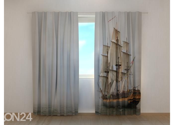 Puolipimentävä kuvaverho Pirate Ship at a Fog 240x220 cmm kuvasuurennos