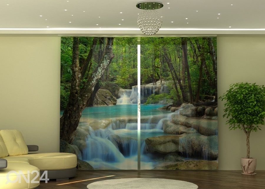 Puolipimentävä verho Thai Waterfall in Spring 290x245 cm kuvasuurennos