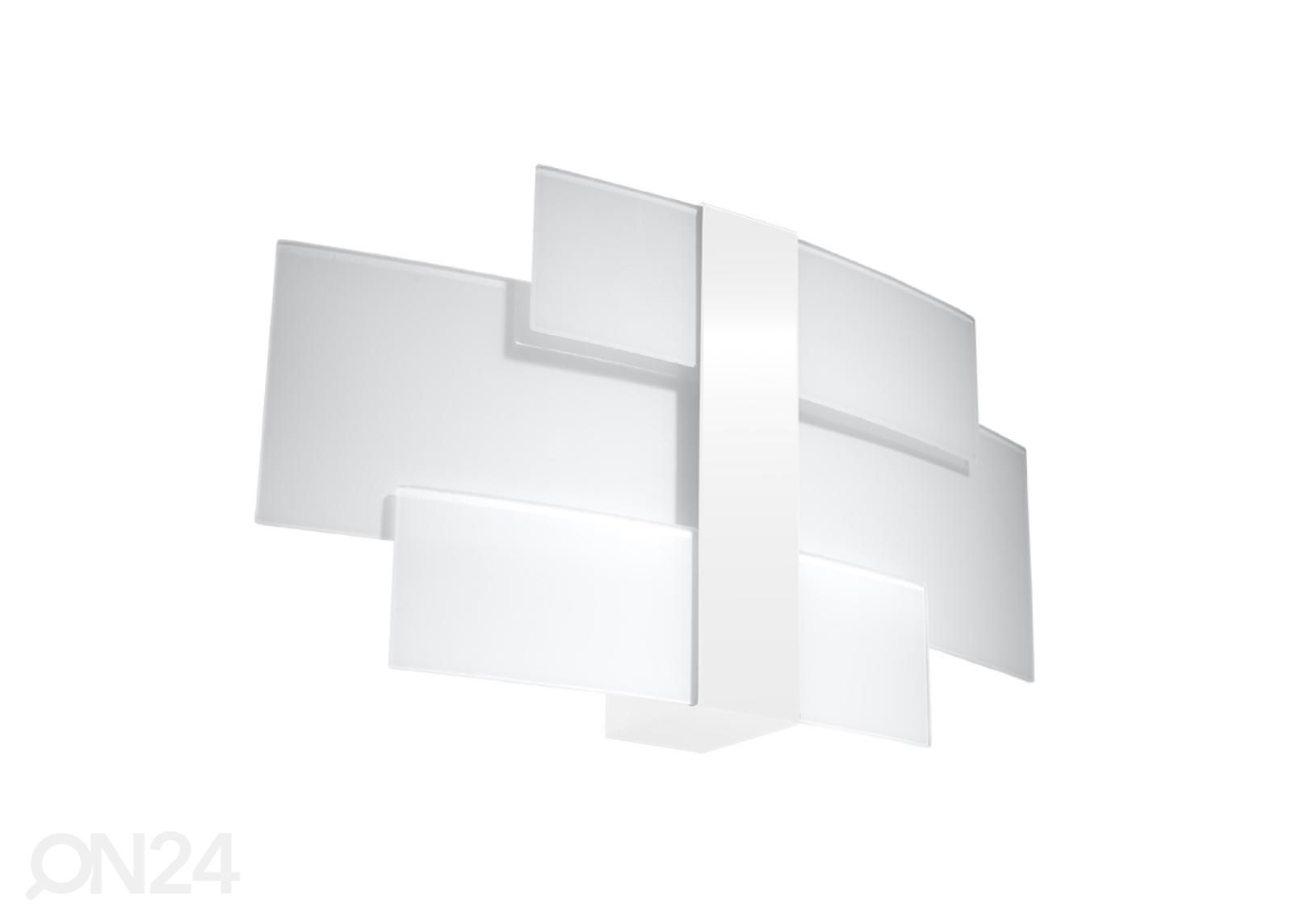 Seinävalaisin Celia, valkoinen kuvasuurennos