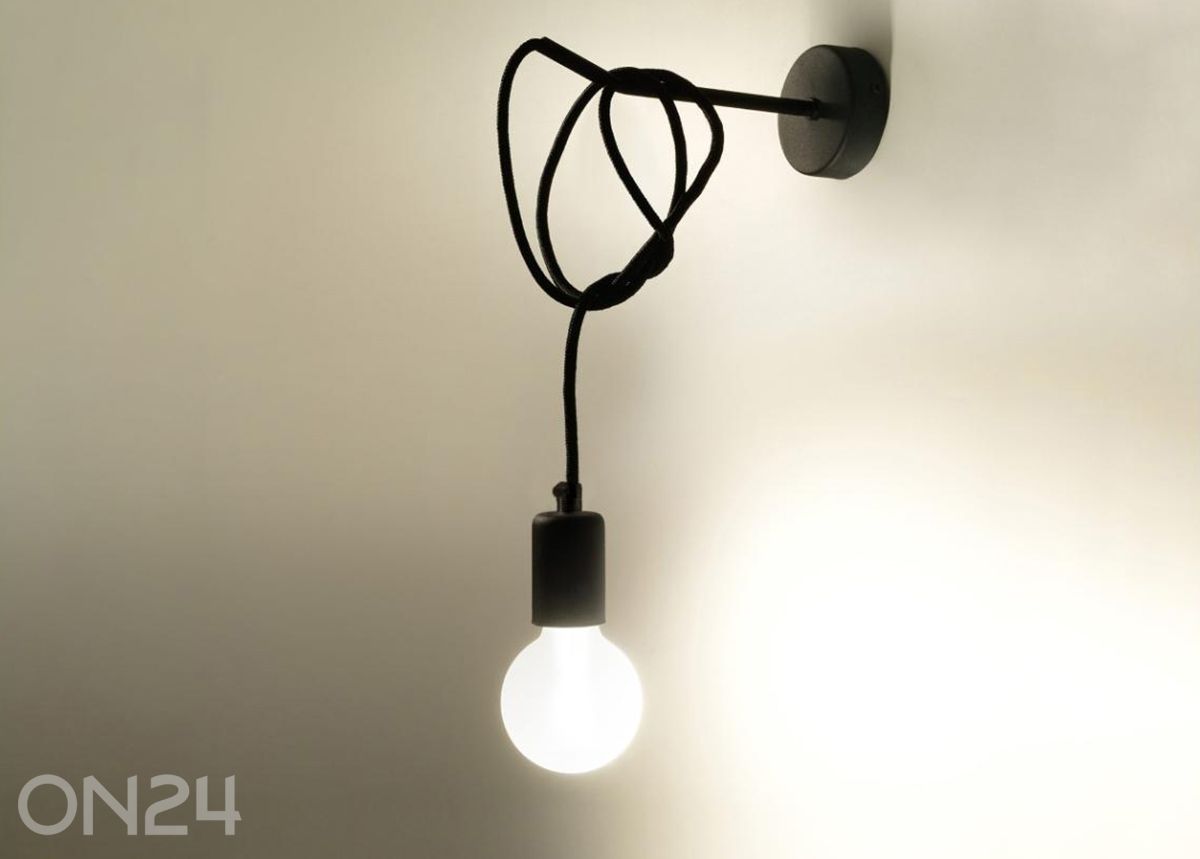 Seinävalaisin Edison, musta kuvasuurennos