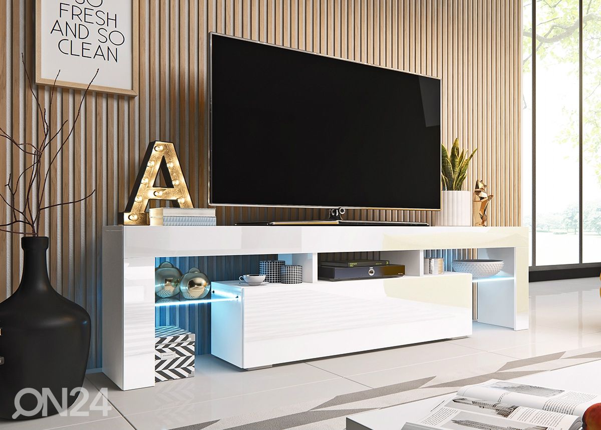 TV-taso 158 cm kuvasuurennos