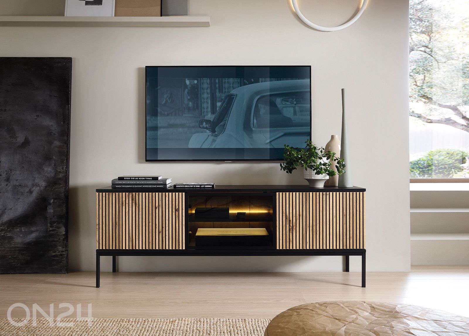 TV-taso Senato 154 cm + LED kuvasuurennos