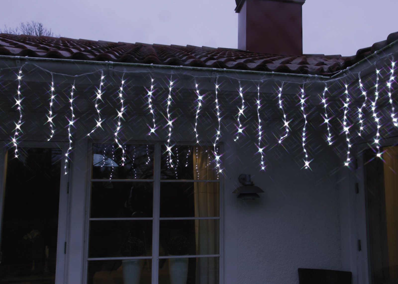 Valoketju WATERFALL ICICLE 3x0,6 m, vilkkuva kuvasuurennos