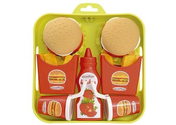 Hampurilaisateria tarjottimella