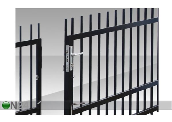 Kääntöportti ohuemmalla metallipuolalla 400x130 cm