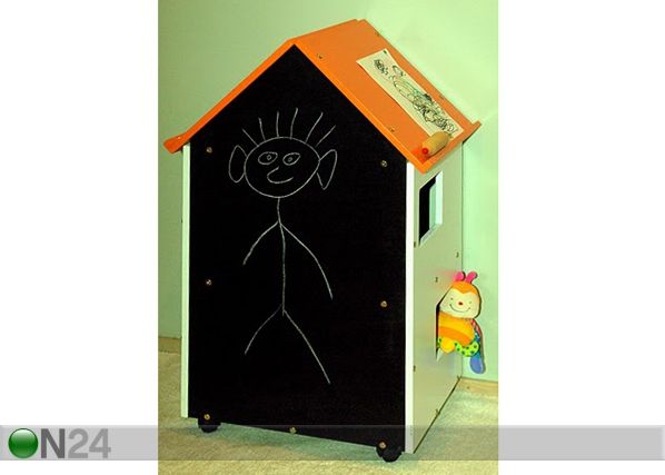 Nukkekoti, liitutaulu ja piirustusalusta