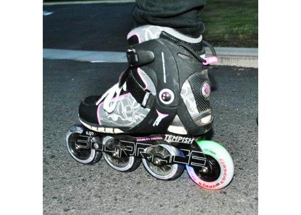 Rullaluistimen renkaat FLASHING 84x24 85A Tempish