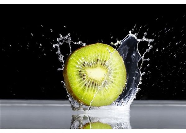 Taulu TWO APPLE FALLING INTO WATER 82x60 cm