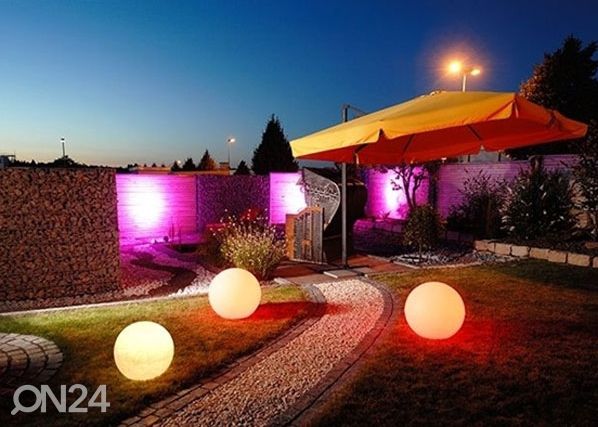 Ulkovalaisin Ball 38