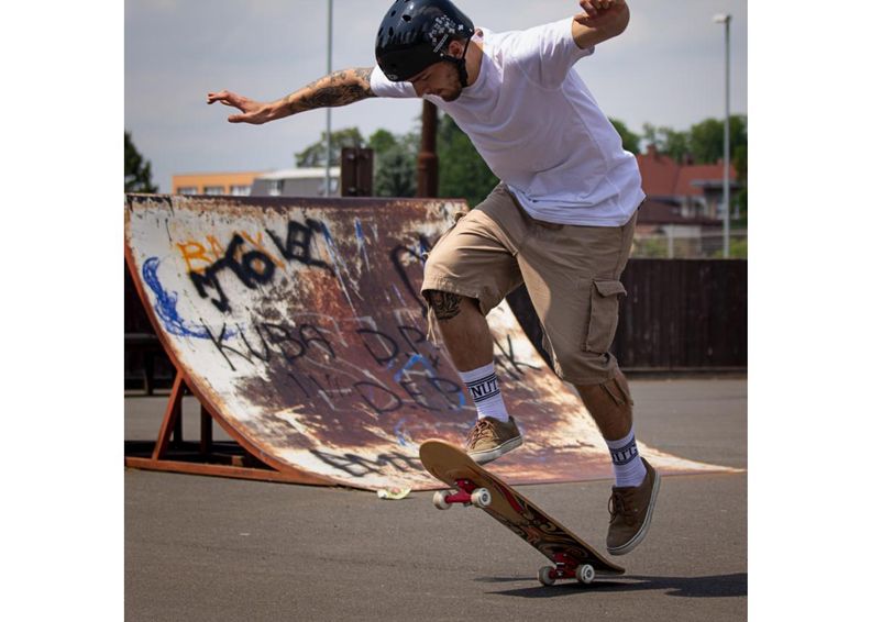 Aikuisten skate kypärä WORKER Standard kuvasuurennos