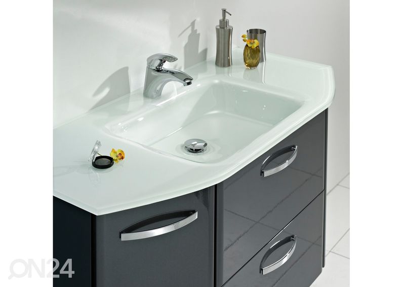 Allaskaappi lasialtaalla 327 kuvasuurennos