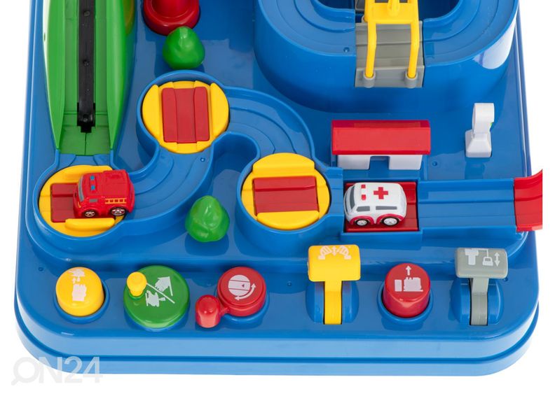 Autojen esterata 3 autoa kuvasuurennos