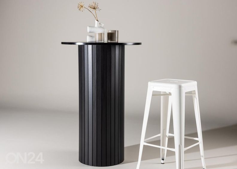 Baaripöytä Härön kuvasuurennos