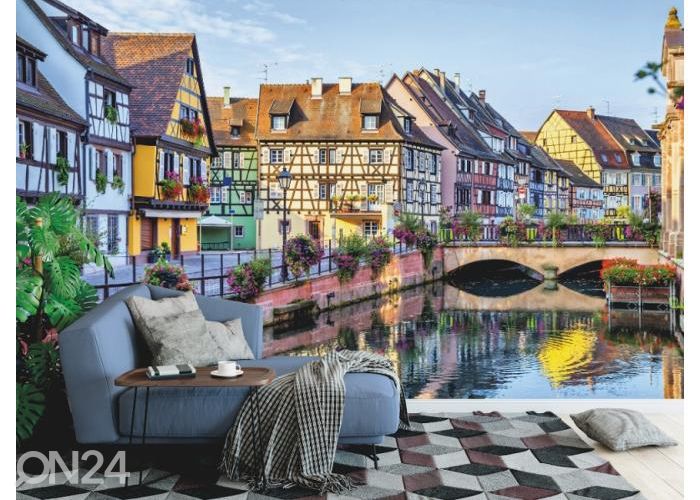 Fleece kuvatapetti Colorful French Houses 368x254 cm kuvasuurennos