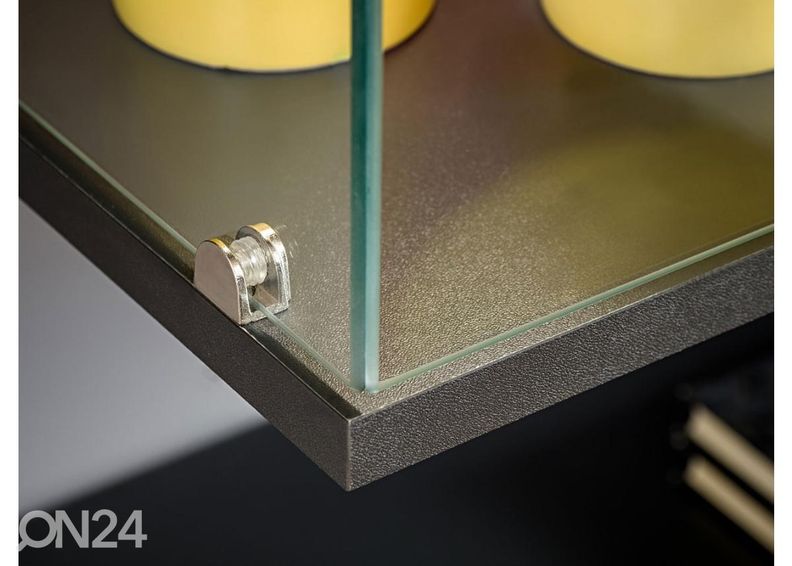 Hyllykkö kuvasuurennos