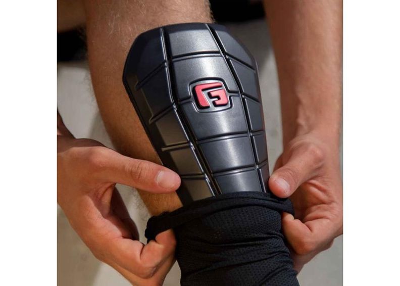Jalkapallo säärisuojat G-Form Pro-S Blade kuvasuurennos