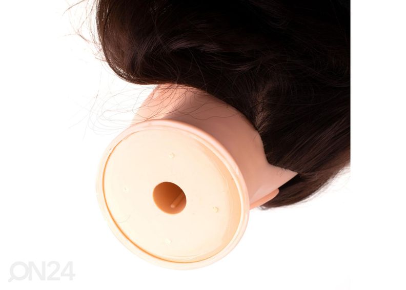 Kampauspää luonnollisilla hiuksilla kuvasuurennos