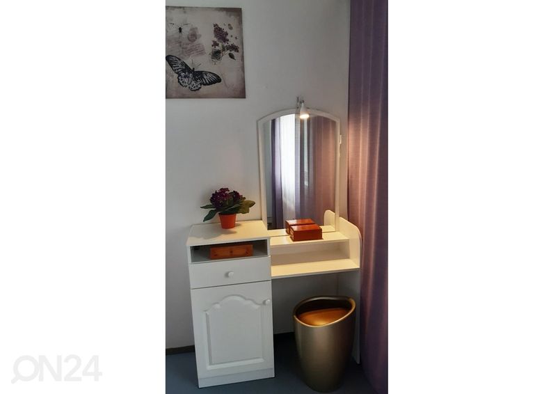 Kampauspöytä Amalia kuvasuurennos