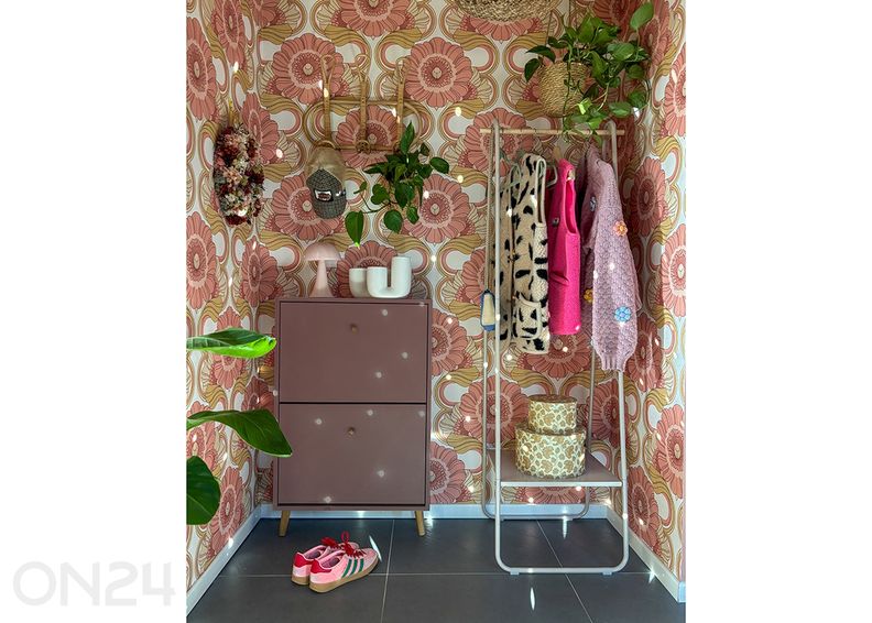 Kenkäkaappi Bjarne kuvasuurennos