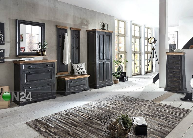 Kenkäkaappi Corsica kuvasuurennos