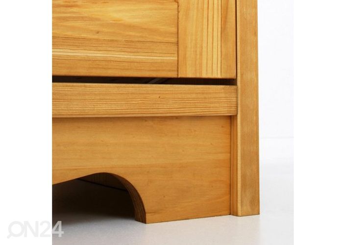 Kenkäkaappi Trinidad kuvasuurennos