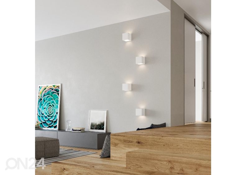 Keraaminen seinävalaisin Leo, valkoinen kuvasuurennos