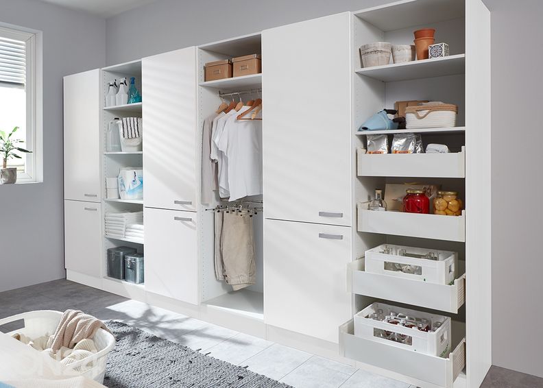 Kodinhoitohuoneen pesukoneen alakaappi Salo 60 cm kuvasuurennos