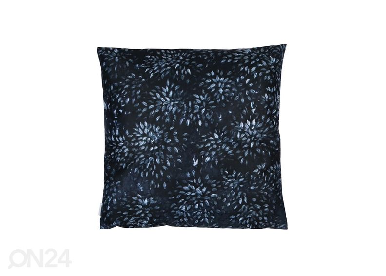 Koristetyyny Missä pilvet lepäävät 40x40 c kuvasuurennos