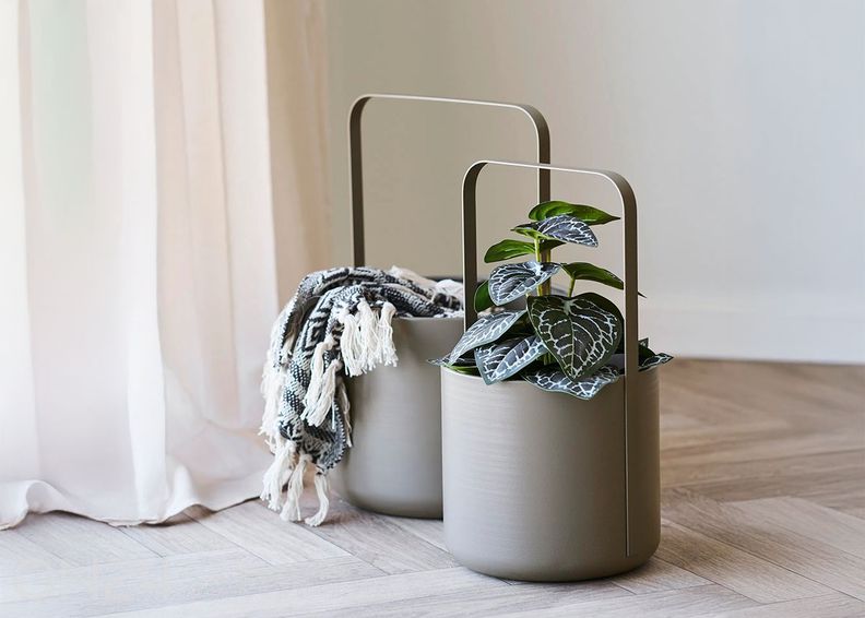 Kukkaruukut 2 kpl kuvasuurennos