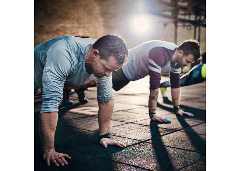 Kuntolaitteiden lattiasuoja kuntosaliin 1,5 cm inSPORTline kuvasuurennos