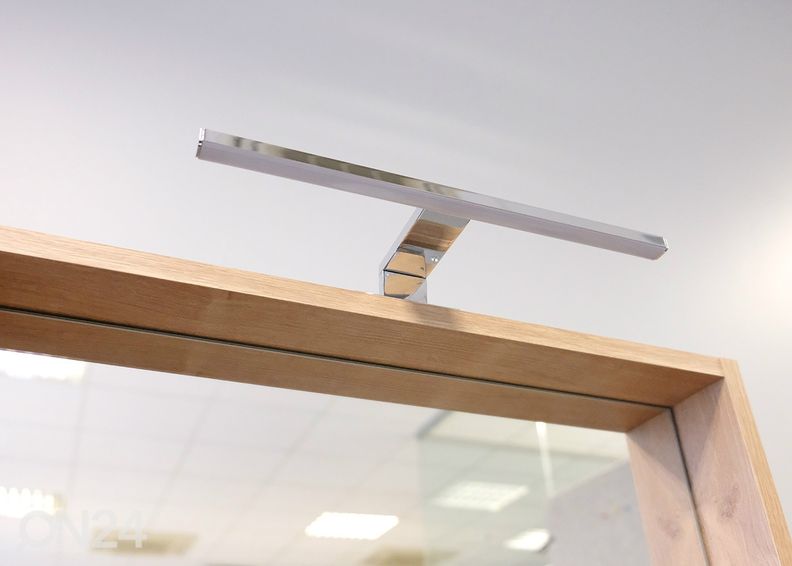 Kylpyhuoneen LED-valopeili Visby kuvasuurennos