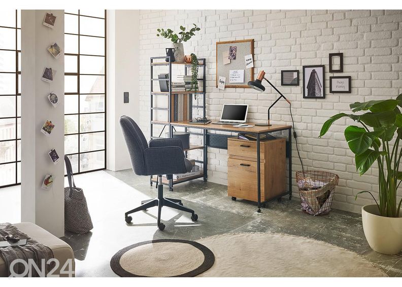 Laatikosto pyörillä Corinth kuvasuurennos