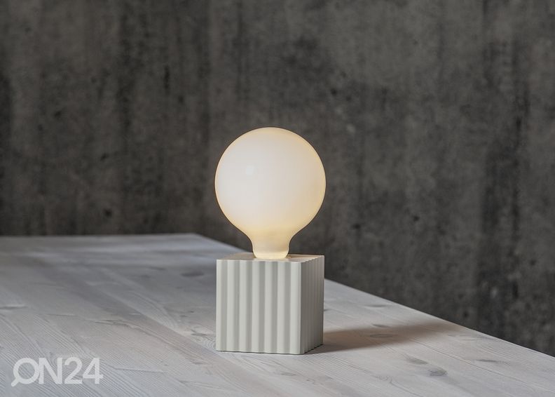 Lampunjalka Box kuvasuurennos