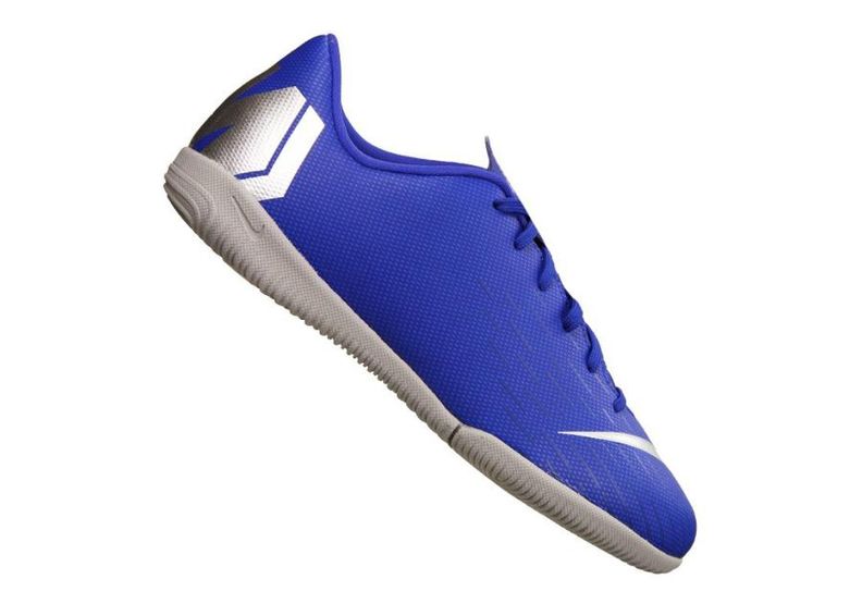 Lasten futsal sisäpelikengät Nike VaporX 12 Academy GS IC Jr AJ3101-400 kuvasuurennos