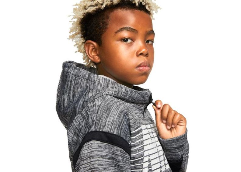 Lasten huppari Nike Therma Graphic Jr BV3780-032 kuvasuurennos