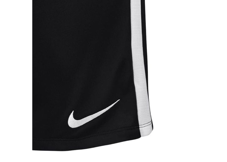 Lasten jalkapalloshortsit Nike Dry Venom II Woven Jr 894128-010 kuvasuurennos