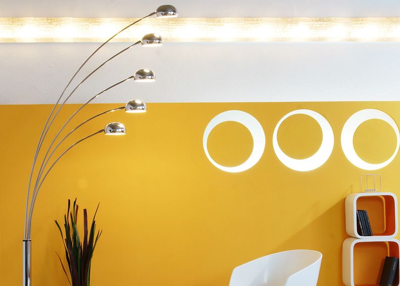 Lattiavalaisin kuvasuurennos