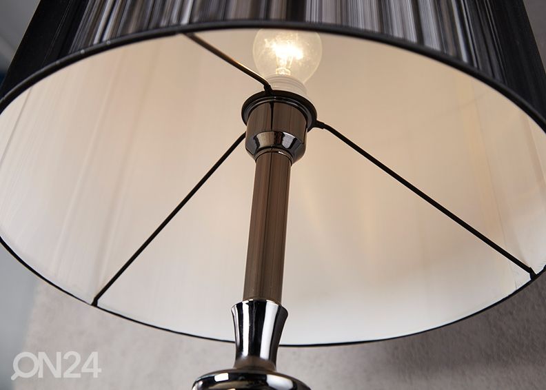 Lattiavalaisin Lucie kuvasuurennos