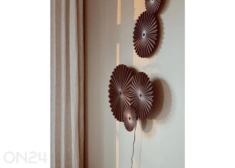 LED seinävalaisin Omega kuvasuurennos