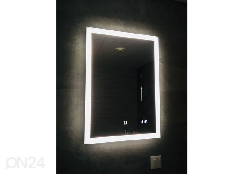 LED valopeili kellolla 22 kuvasuurennos