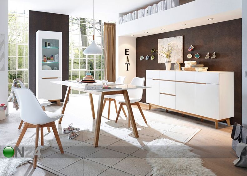 Leveä lipasto Cervo 193 cm, puiset jalat kuvasuurennos